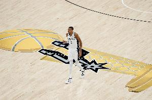 年薪1亿要来了？文班将在2030年夏获提前续约资格 超顶将达5年5亿